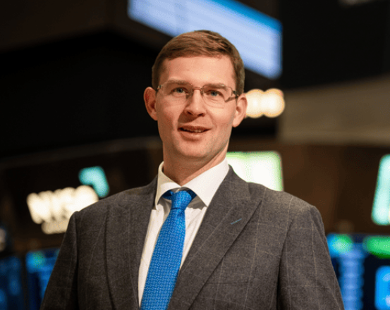 Bloomberg: Тимур Турлов бизнестің ауқымын кеңейту үшін облигацияларды долармен және юаньмен шығаруды жоспарлап отыр