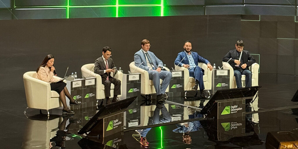 Arbuz.kz заходит в новые города, а Freedom Bank внедряет ИИ в комплаенс: о чем рассказали на форуме Digital Qazaqstan